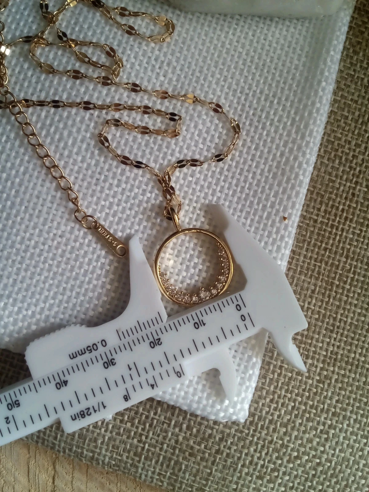 Colar de círculo de zircões em aço inoxidável – photo 3